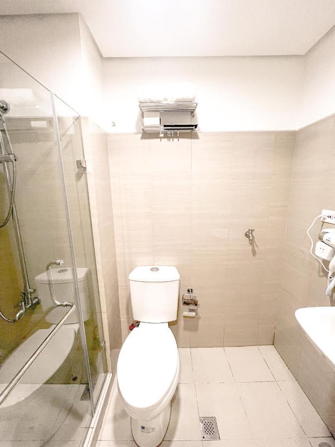 Sabina'S One Bedroom Condo At Shore Tower C Manila Dış mekan fotoğraf