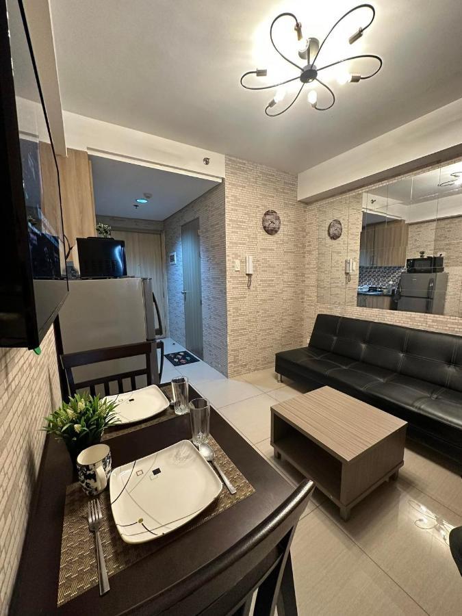 Sabina'S One Bedroom Condo At Shore Tower C Manila Dış mekan fotoğraf